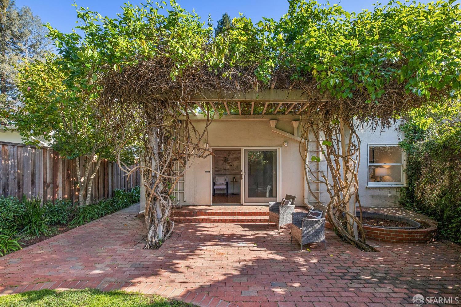 Detail Gallery Image 37 of 43 For 325 Yale Rd, Menlo Park,  CA 94025 - 2 Beds | 1/1 Baths