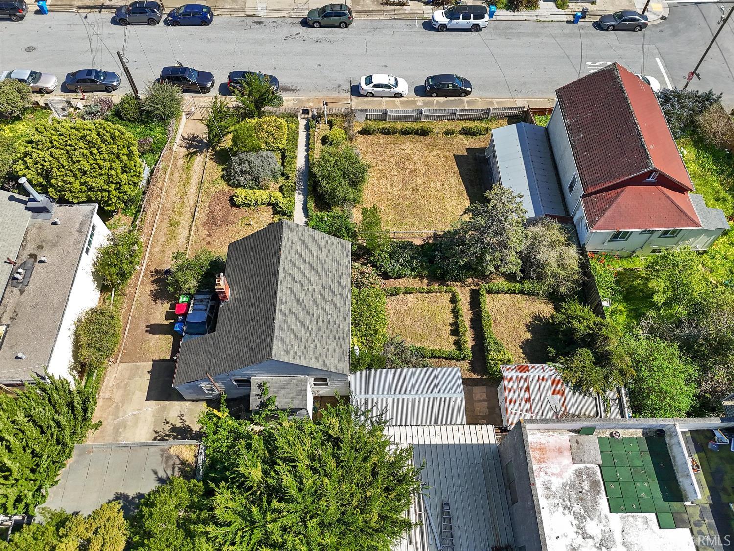 Detail Gallery Image 16 of 58 For 366 Gambier St, San Francisco,  CA 94134 - 2 Beds | 1 Baths