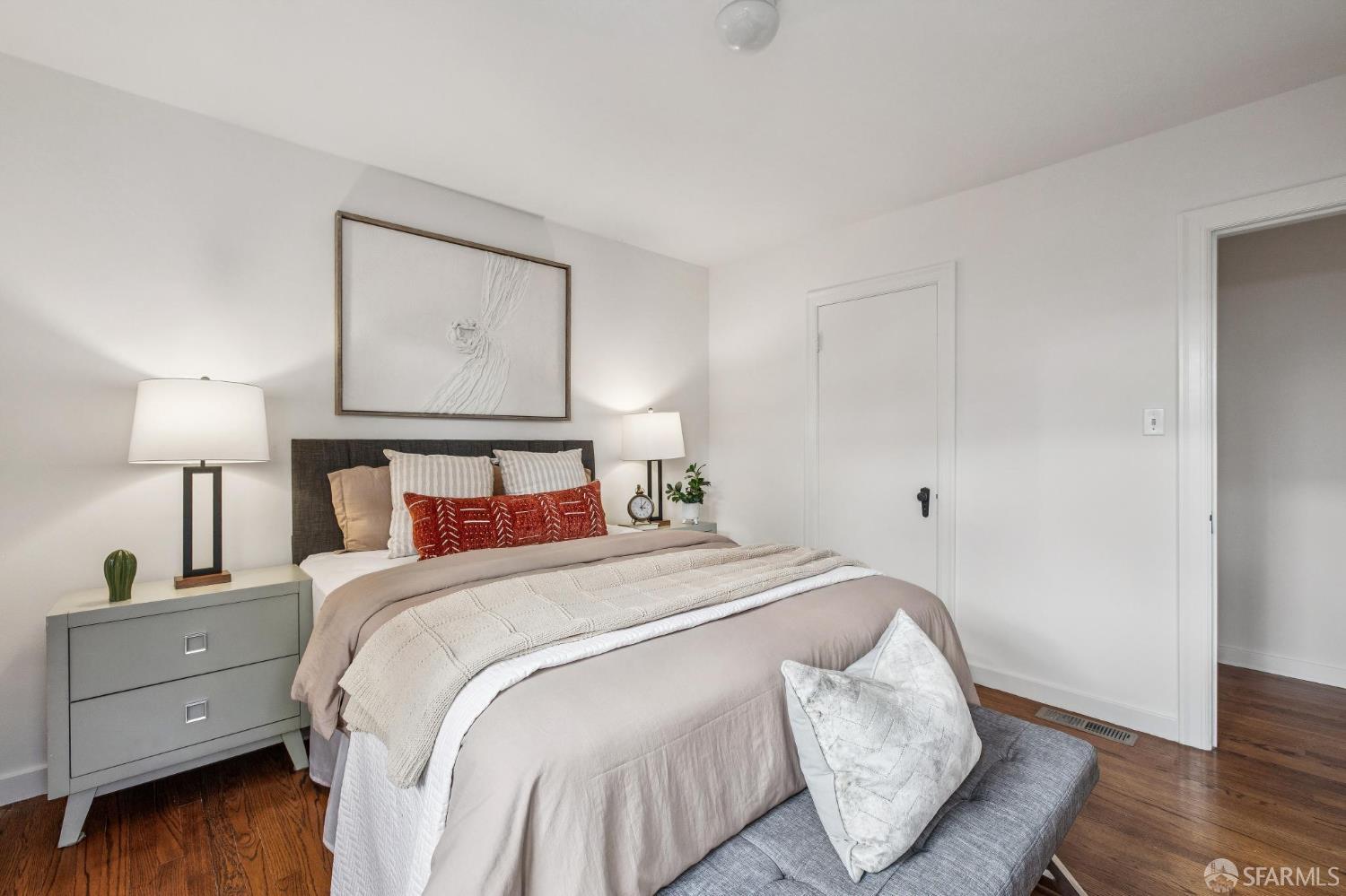 Detail Gallery Image 28 of 43 For 325 Yale Rd, Menlo Park,  CA 94025 - 2 Beds | 1/1 Baths