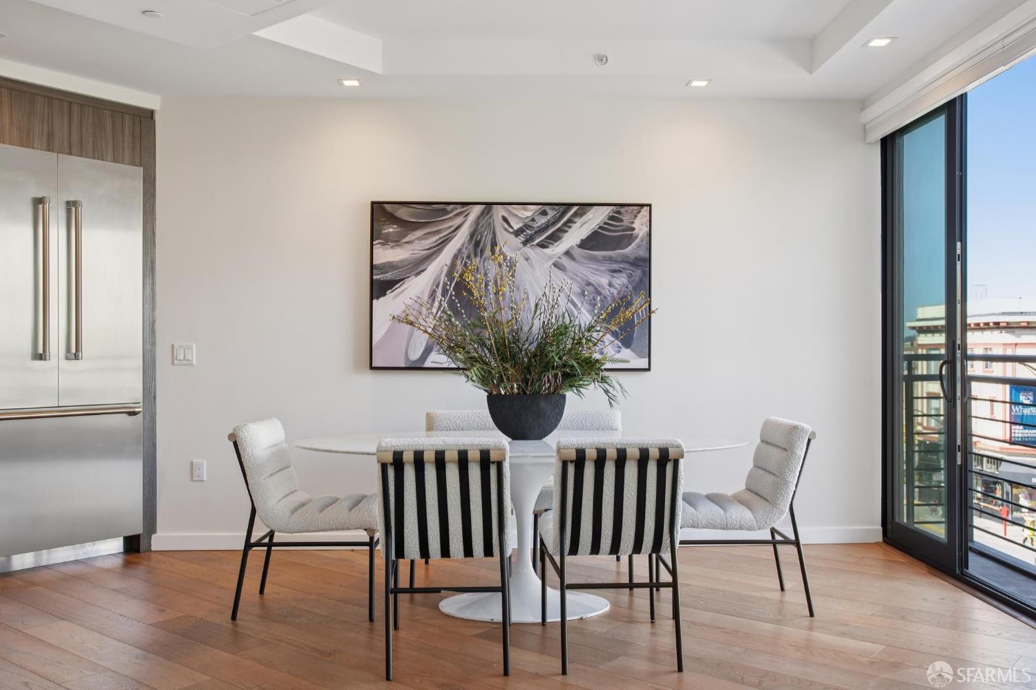 Detail Gallery Image 11 of 50 For 1731 Powell St #303,  San Francisco,  CA 94133 - 2 Beds | 2/1 Baths