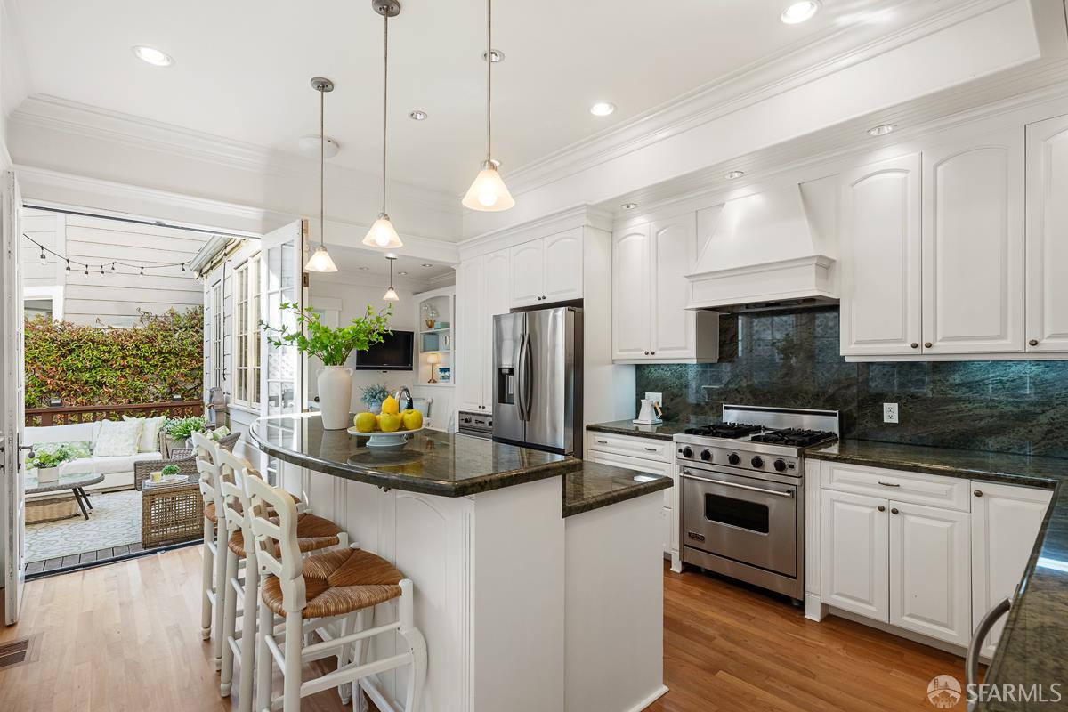 Detail Gallery Image 29 of 87 For 1705 Gough St, San Francisco,  CA 94109 - 3 Beds | 2/1 Baths