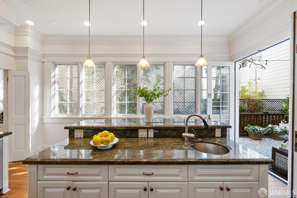 Detail Gallery Image 35 of 87 For 1705 Gough St, San Francisco,  CA 94109 - 3 Beds | 2/1 Baths