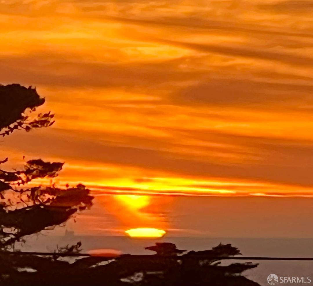 Detail Gallery Image 3 of 70 For 2100 34th Ave, San Francisco,  CA 94116 - 4 Beds | 3 Baths