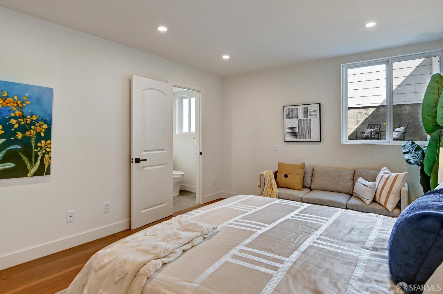 Detail Gallery Image 37 of 70 For 2100 34th Ave, San Francisco,  CA 94116 - 4 Beds | 3 Baths