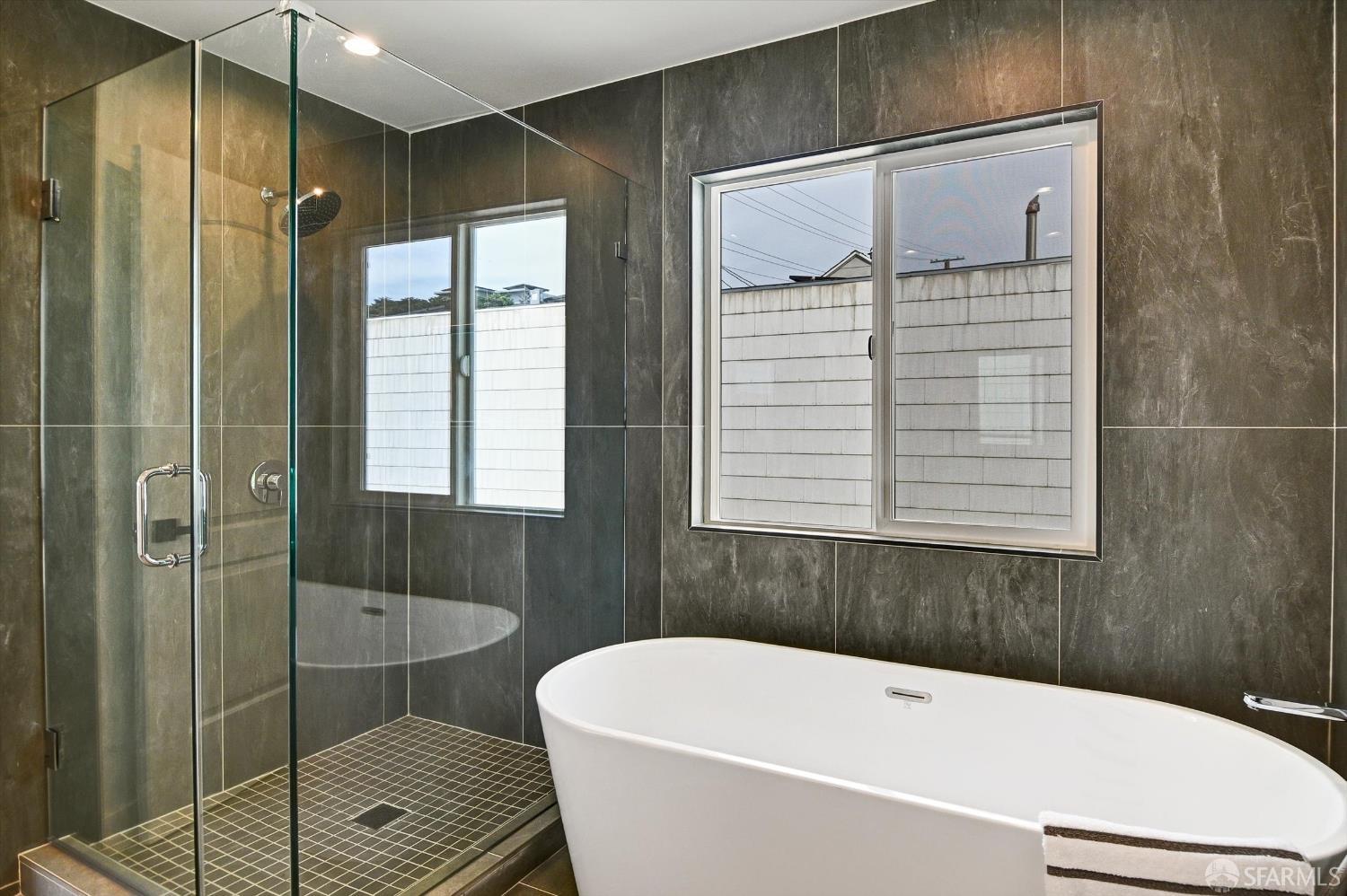 Detail Gallery Image 23 of 70 For 2100 34th Ave, San Francisco,  CA 94116 - 4 Beds | 3 Baths