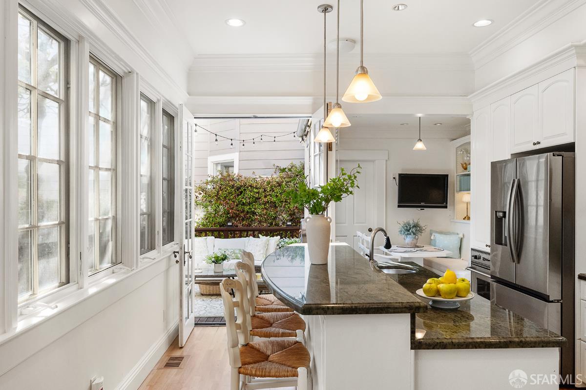 Detail Gallery Image 30 of 87 For 1705 Gough St, San Francisco,  CA 94109 - 3 Beds | 2/1 Baths