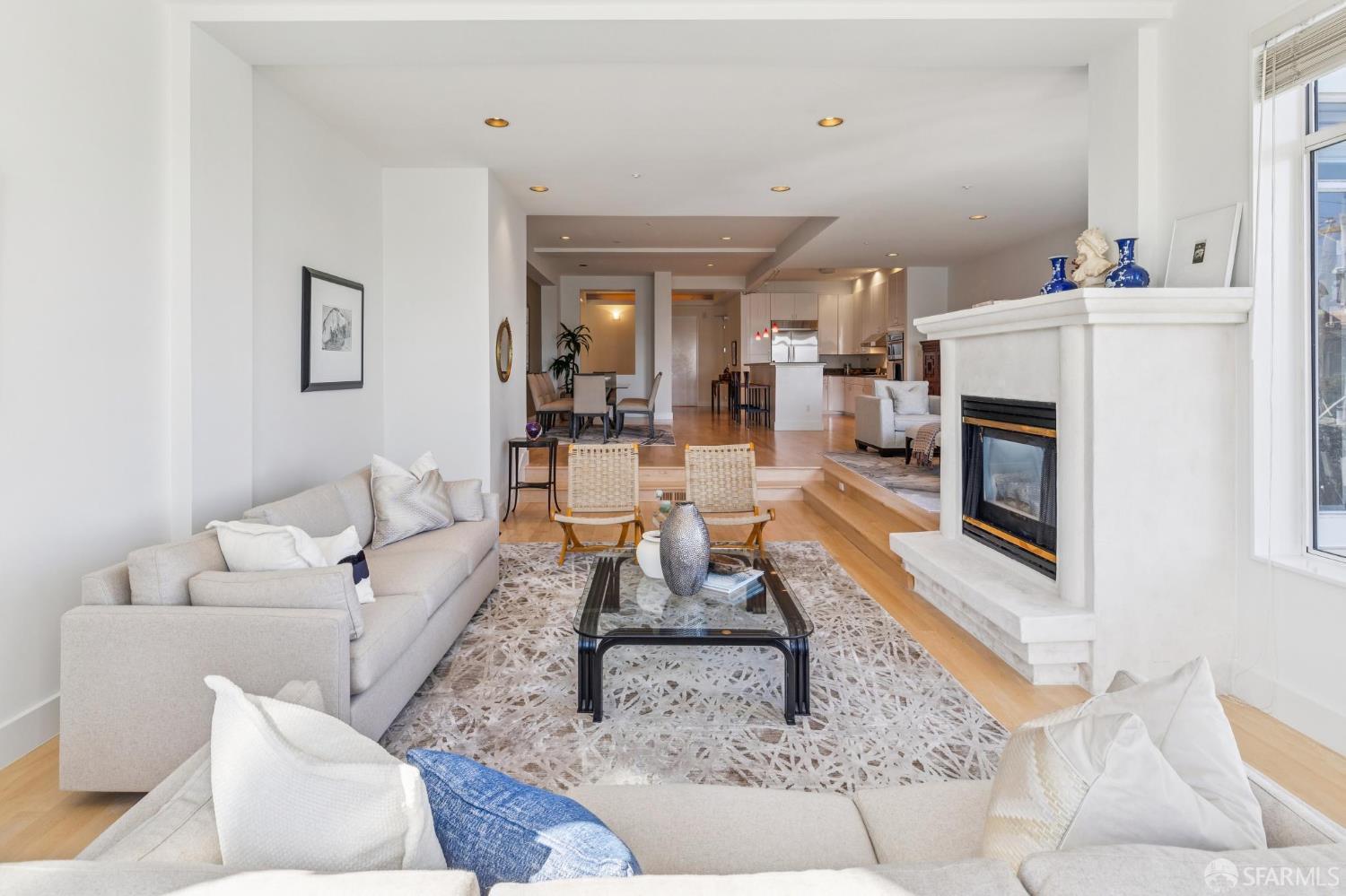 Photo #6: 426110349 Listing: Photo #6