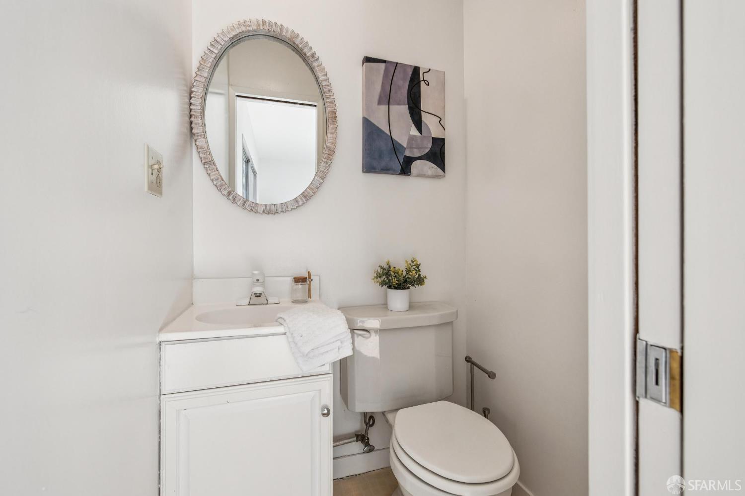 Detail Gallery Image 7 of 43 For 325 Yale Rd, Menlo Park,  CA 94025 - 2 Beds | 1/1 Baths