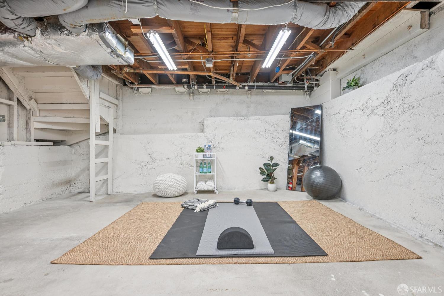 Detail Gallery Image 54 of 84 For 931 Kirkham St, San Francisco,  CA 94122 - 3 Beds | 3 Baths