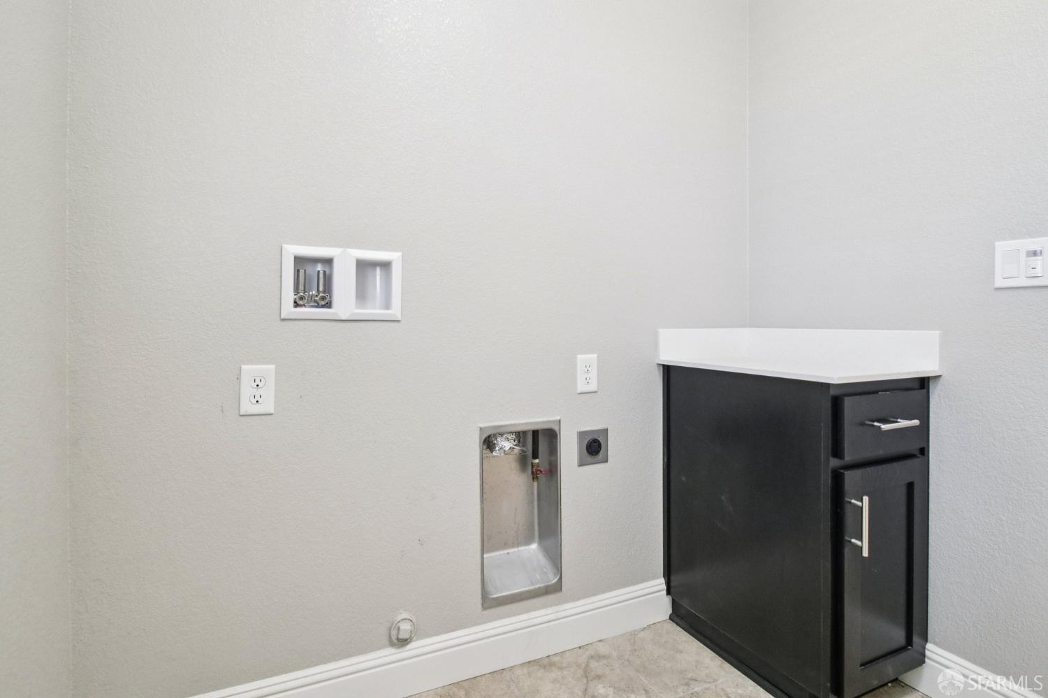 Detail Gallery Image 29 of 53 For 3082 Delano Dr, Pittsburg,  CA 94565 - 4 Beds | 2/1 Baths
