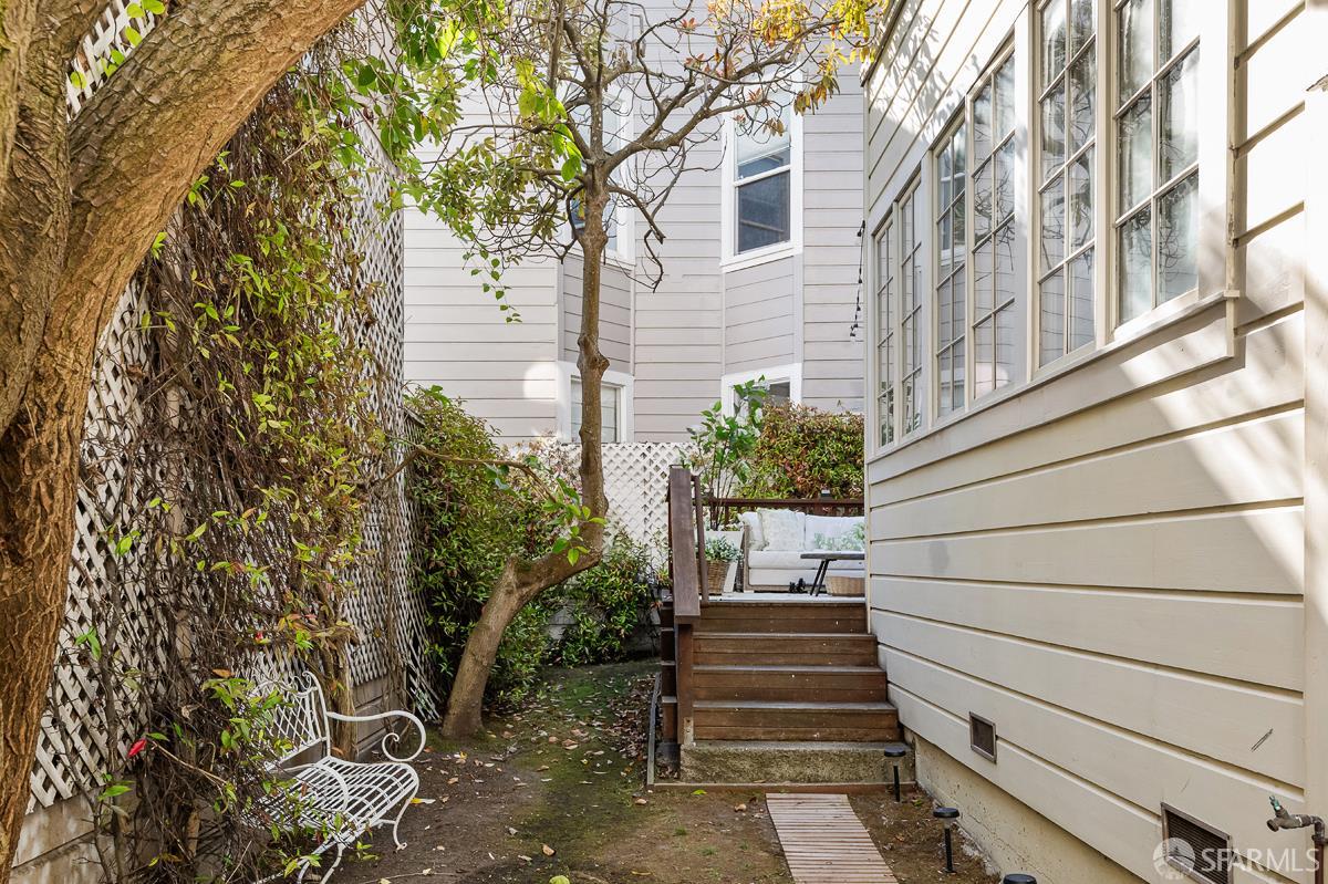 Detail Gallery Image 77 of 87 For 1705 Gough St, San Francisco,  CA 94109 - 3 Beds | 2/1 Baths