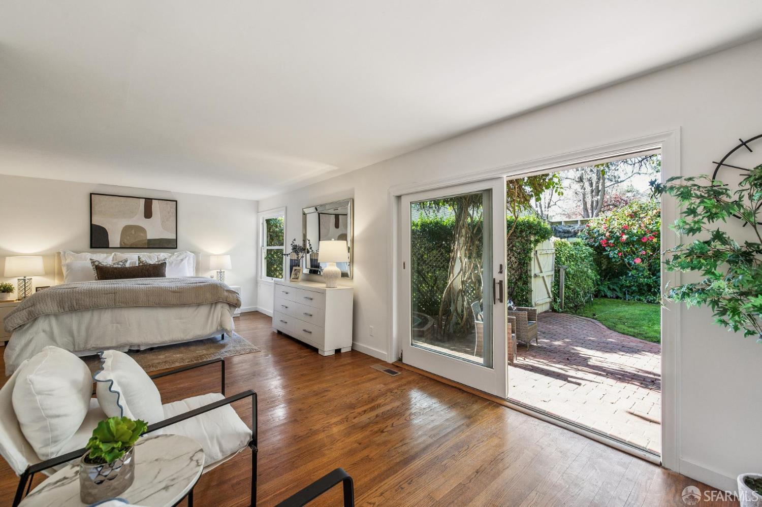 Detail Gallery Image 20 of 43 For 325 Yale Rd, Menlo Park,  CA 94025 - 2 Beds | 1/1 Baths