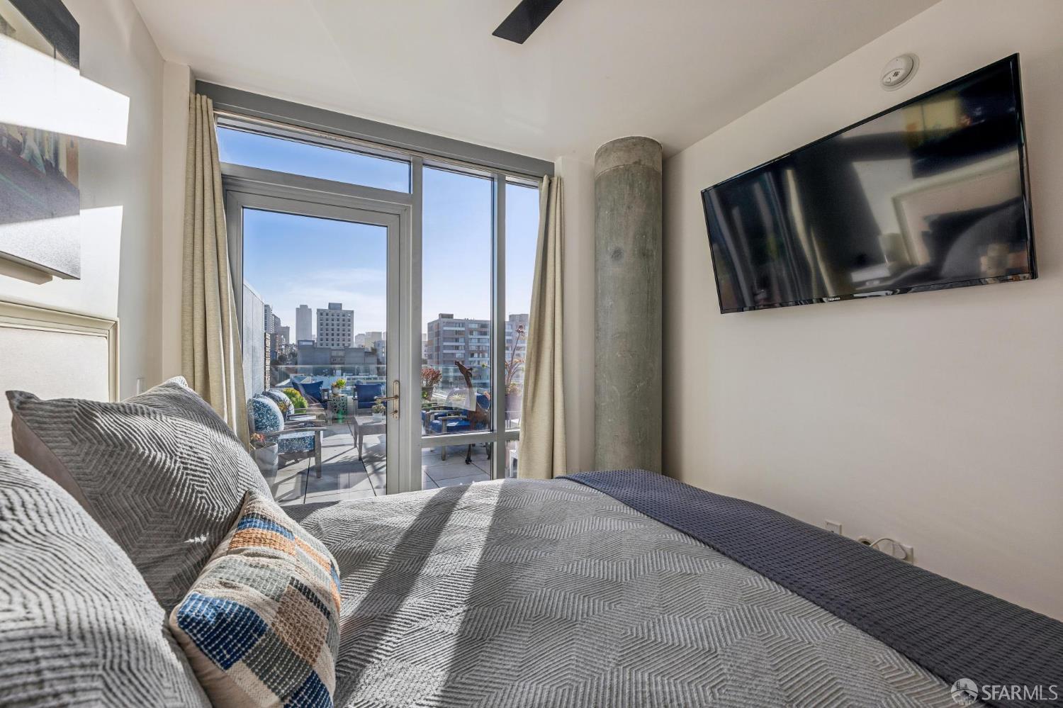 Detail Gallery Image 7 of 31 For 1545 Pine St #702,  San Francisco,  CA 94109 - 1 Beds | 1 Baths