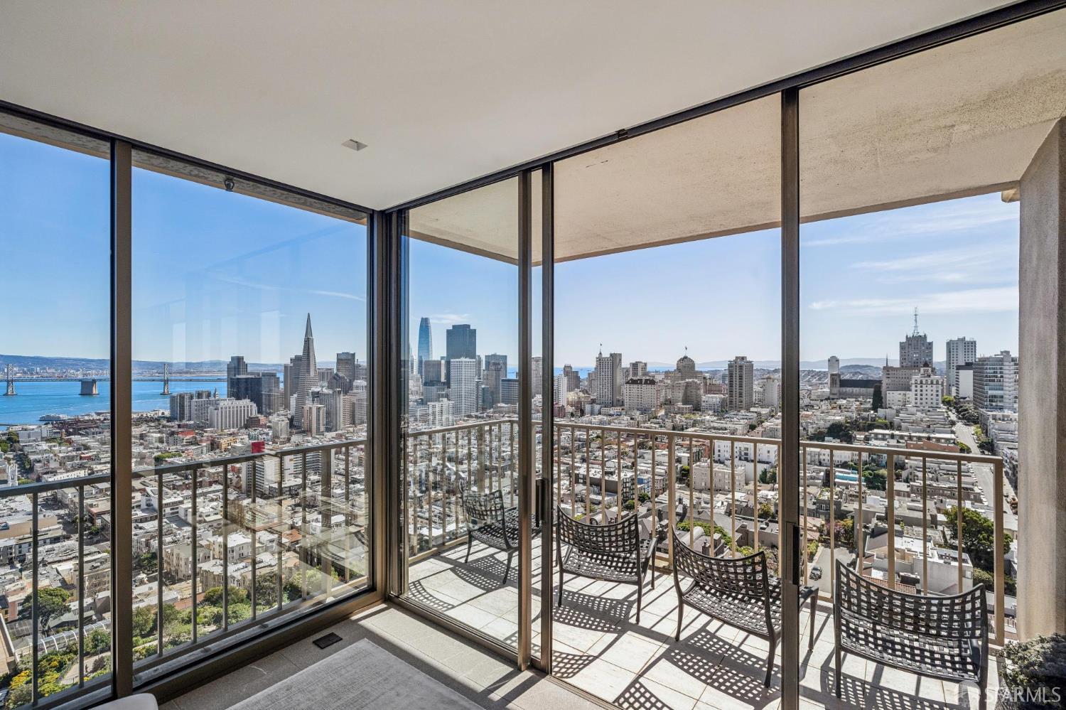Detail Gallery Image 21 of 78 For 999 Green St #2404,  San Francisco,  CA 94133 - 2 Beds | 2 Baths