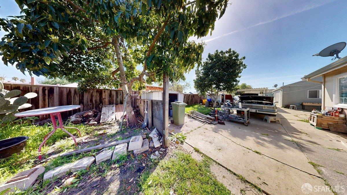 Detail Gallery Image 43 of 45 For 471 Green St, East Palo Alto,  CA 94303 - 9 Beds | 5 Baths