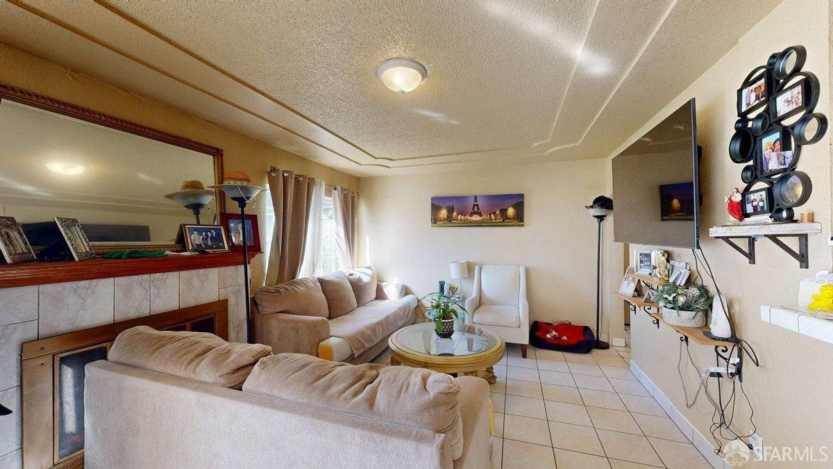 Detail Gallery Image 4 of 45 For 471 Green St, East Palo Alto,  CA 94303 - 9 Beds | 5 Baths