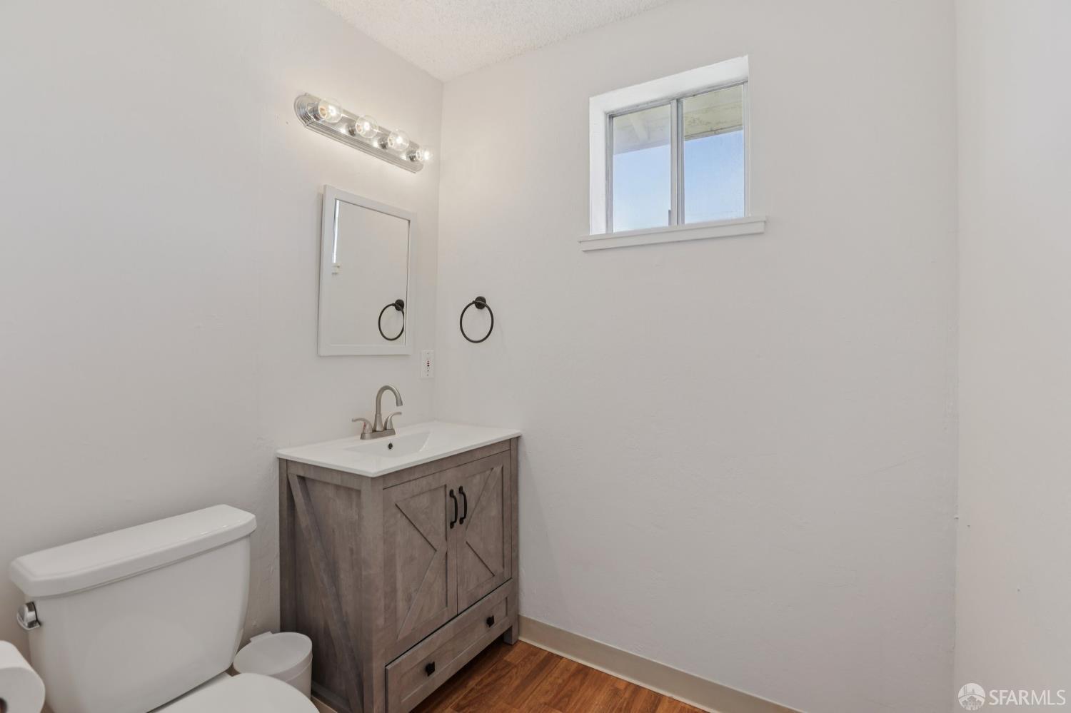 Detail Gallery Image 27 of 44 For 14563 Maracaibo Rd, San Leandro,  CA 94577 - 4 Beds | 2/1 Baths