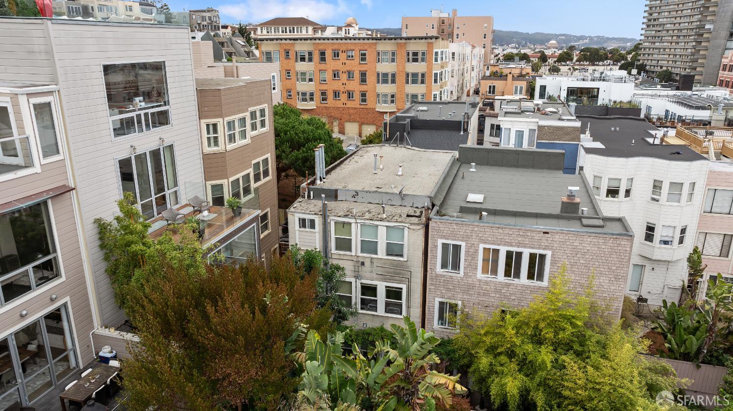 Detail Gallery Image 3 of 42 For 2914 Larkin St, San Francisco,  CA 94109 - – Beds | – Baths