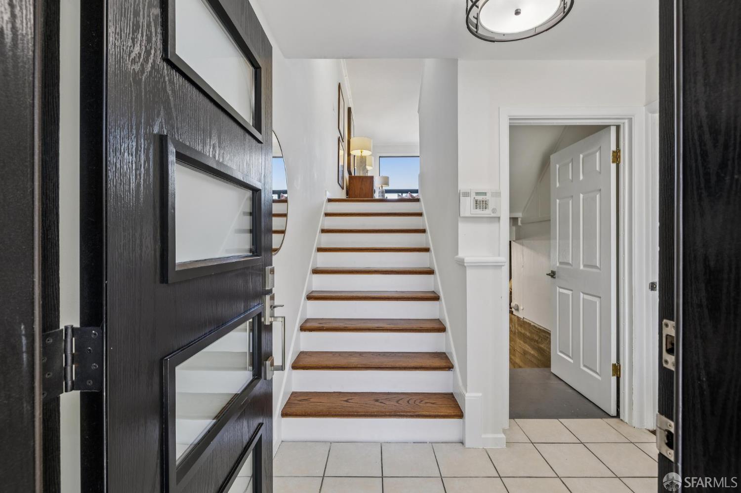 Detail Gallery Image 22 of 42 For 100 Bridgeview Dr, San Francisco,  CA 94124 - 2 Beds | 1 Baths