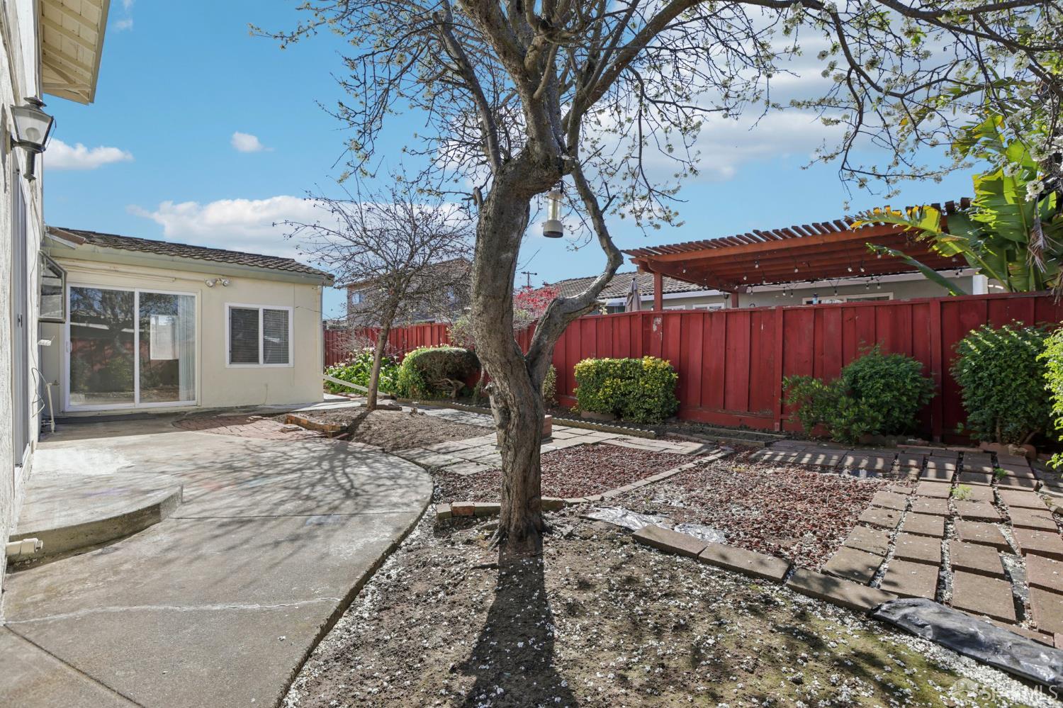 Detail Gallery Image 40 of 44 For 14563 Maracaibo Rd, San Leandro,  CA 94577 - 4 Beds | 2/1 Baths