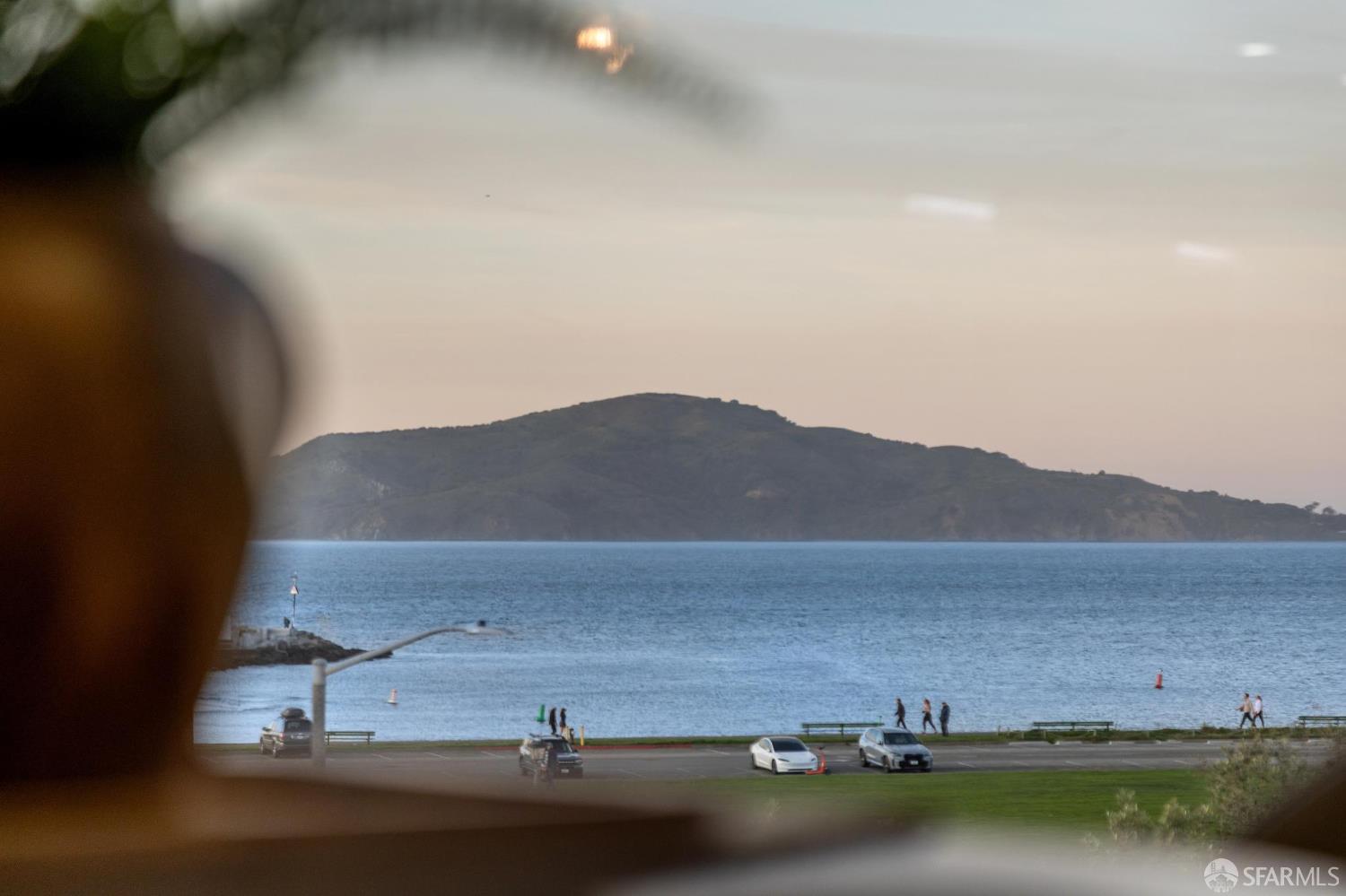 Detail Gallery Image 10 of 27 For 440 Avila St, San Francisco,  CA 94123 - 2 Beds | 1 Baths