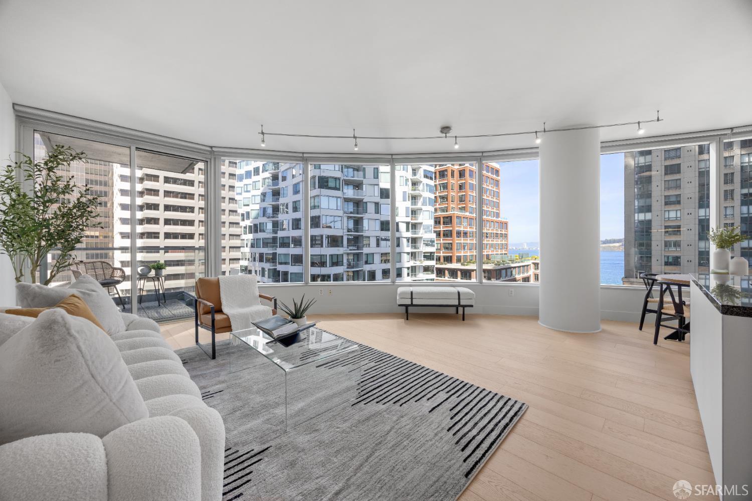 Detail Gallery Image 5 of 59 For 301 Main St 12b,  San Francisco,  CA 94105 - 2 Beds | 2 Baths