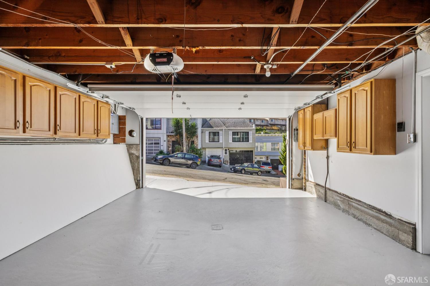 Detail Gallery Image 25 of 42 For 100 Bridgeview Dr, San Francisco,  CA 94124 - 2 Beds | 1 Baths