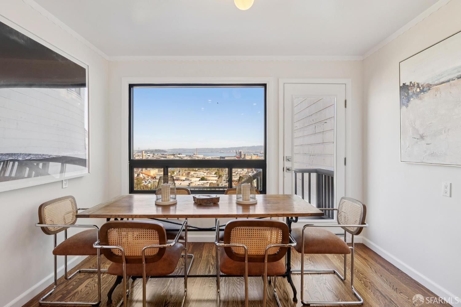 Detail Gallery Image 11 of 42 For 100 Bridgeview Dr, San Francisco,  CA 94124 - 2 Beds | 1 Baths