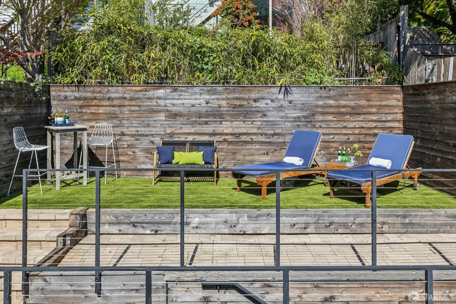 Detail Gallery Image 2 of 33 For 4376 17th St, San Francisco,  CA 94114 - 3 Beds | 3/1 Baths