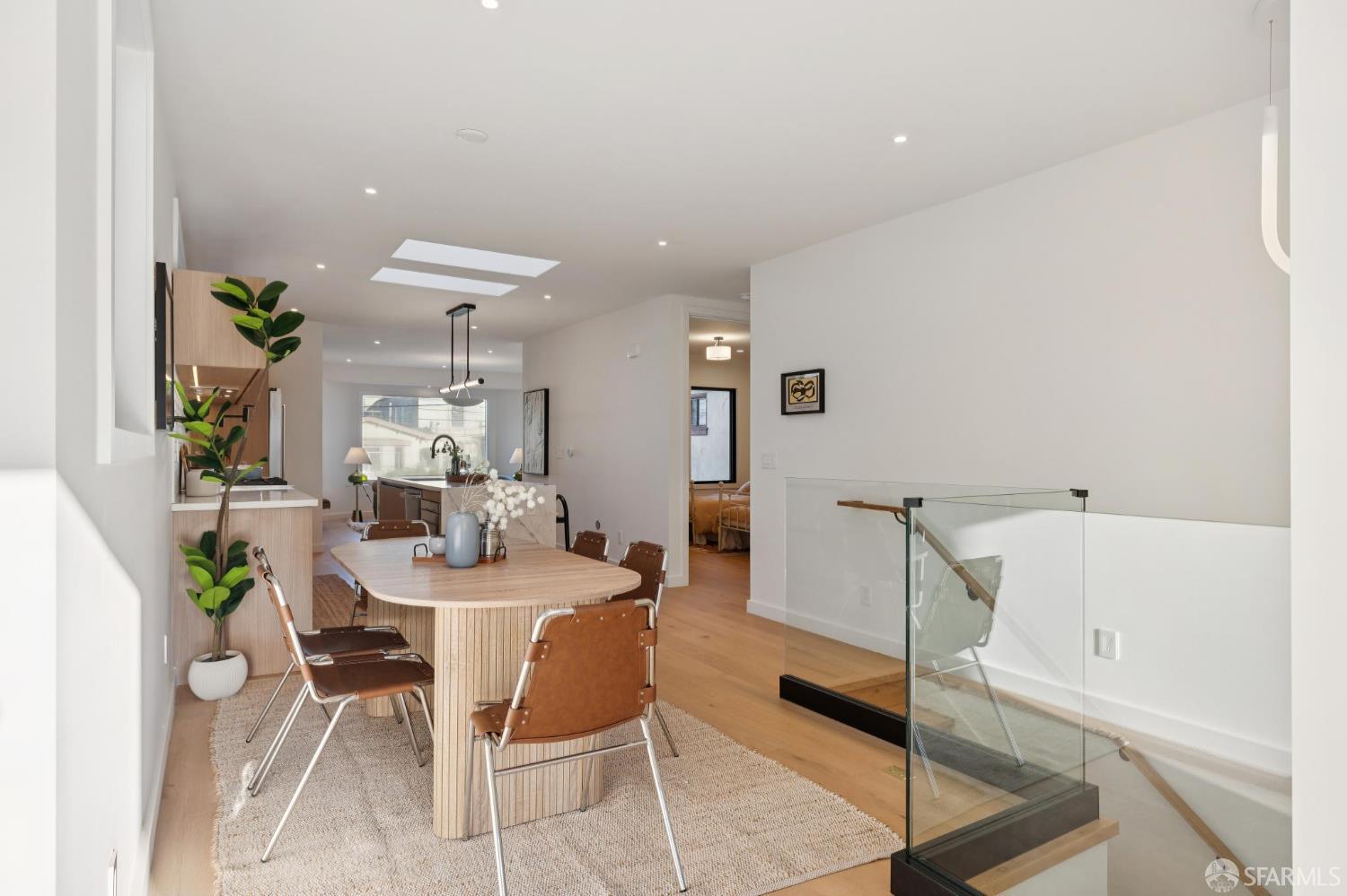 Detail Gallery Image 33 of 90 For 907 Athens St, San Francisco,  CA 94112 - 4 Beds | 4 Baths