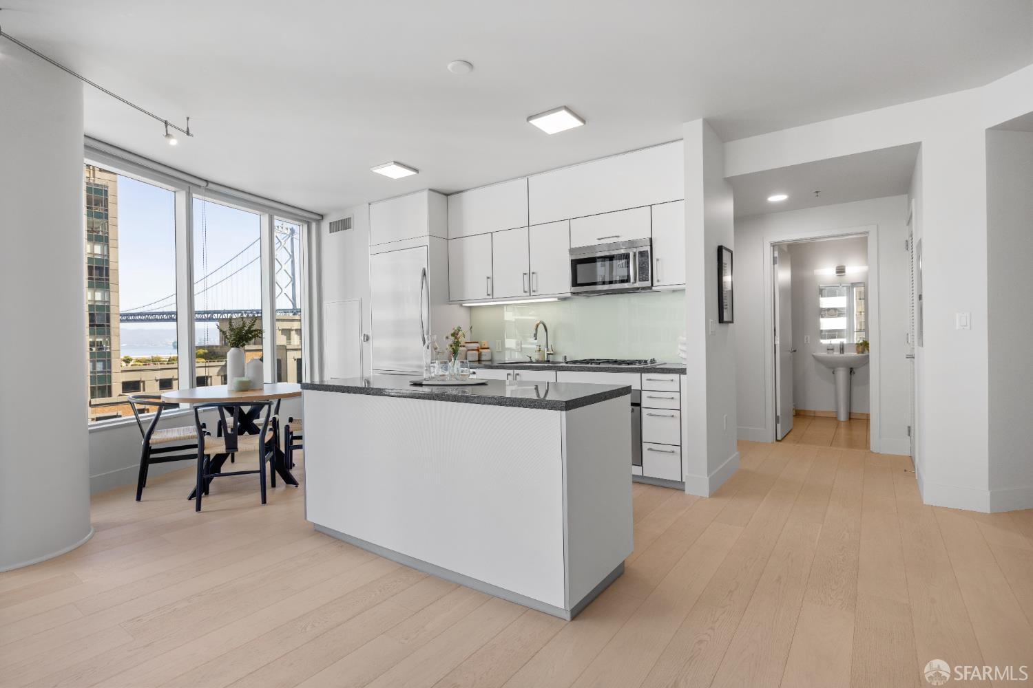 Detail Gallery Image 7 of 59 For 301 Main St 12b,  San Francisco,  CA 94105 - 2 Beds | 2 Baths