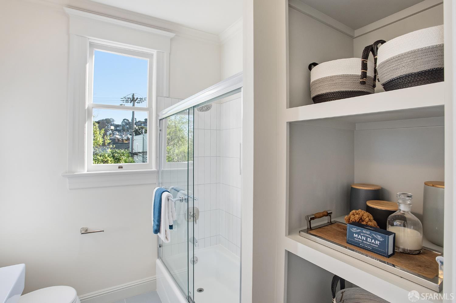 Detail Gallery Image 42 of 64 For 1442 Sanchez St, San Francisco,  CA 94131 - 3 Beds | 3/1 Baths