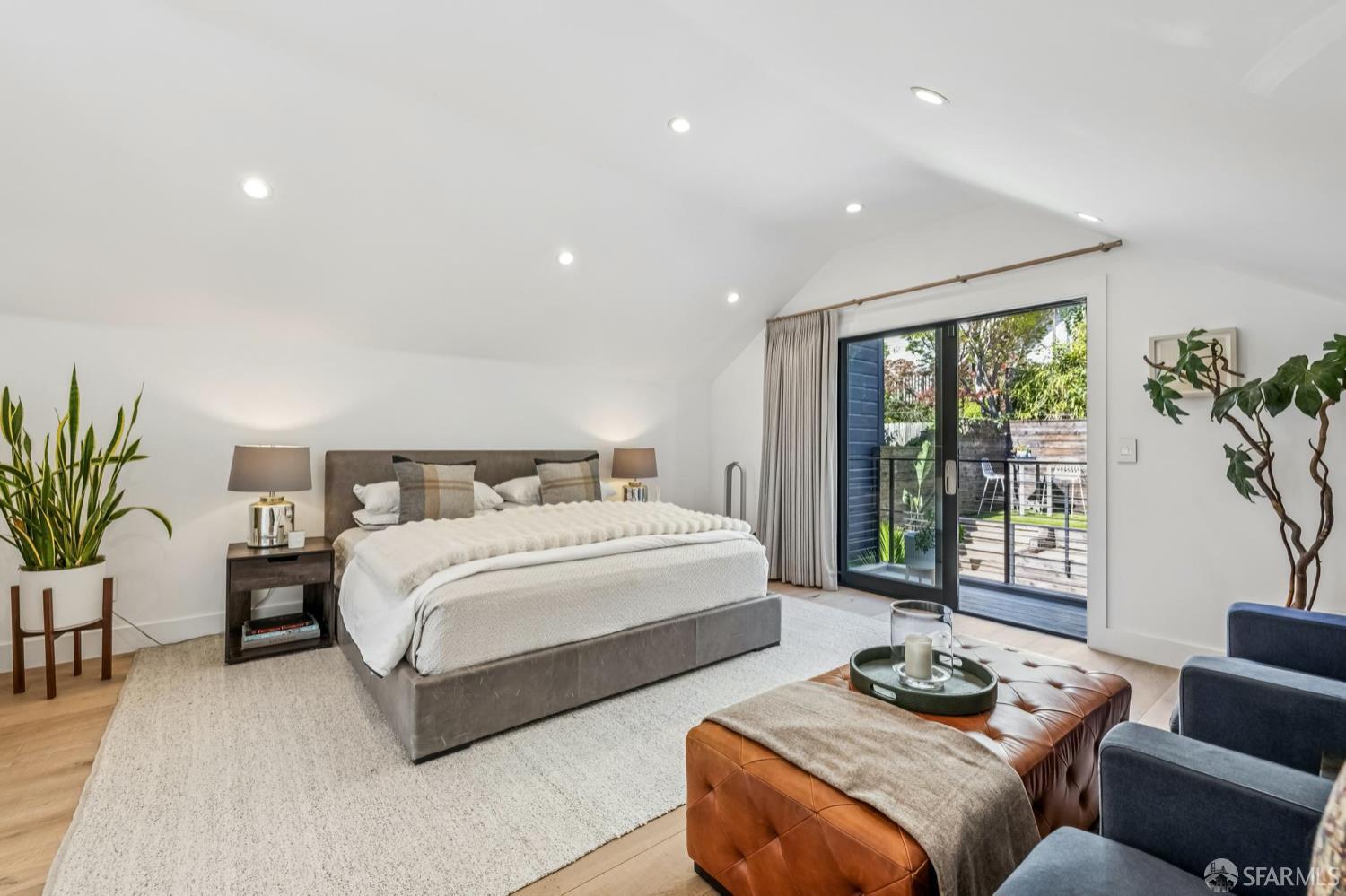 Detail Gallery Image 21 of 33 For 4376 17th St, San Francisco,  CA 94114 - 3 Beds | 3/1 Baths