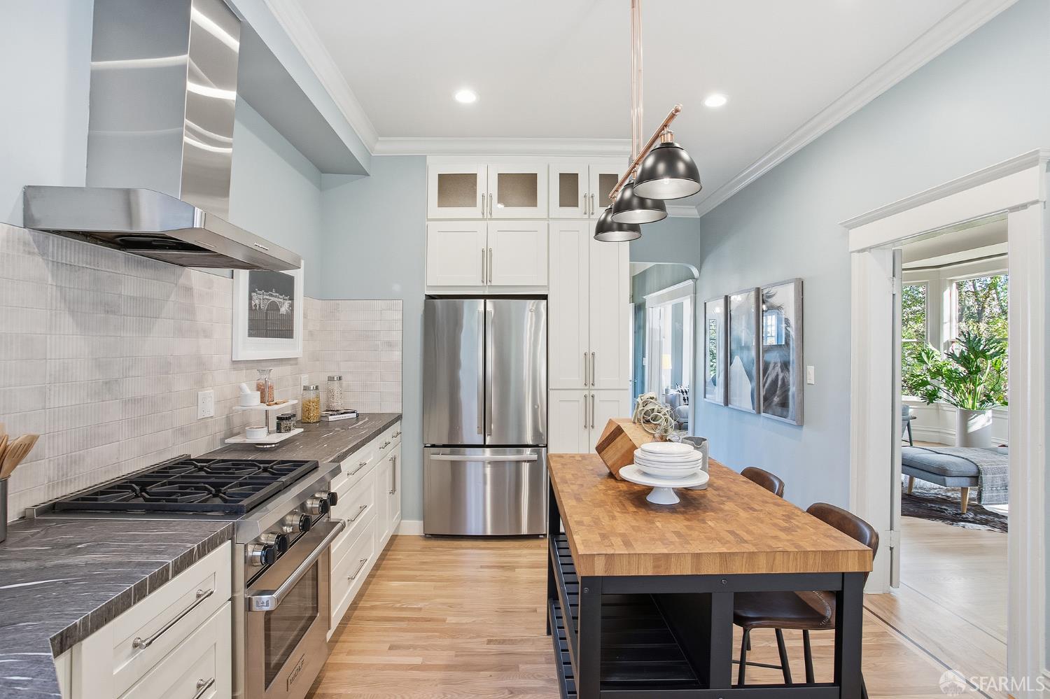 Detail Gallery Image 19 of 64 For 1442 Sanchez St, San Francisco,  CA 94131 - 3 Beds | 3/1 Baths