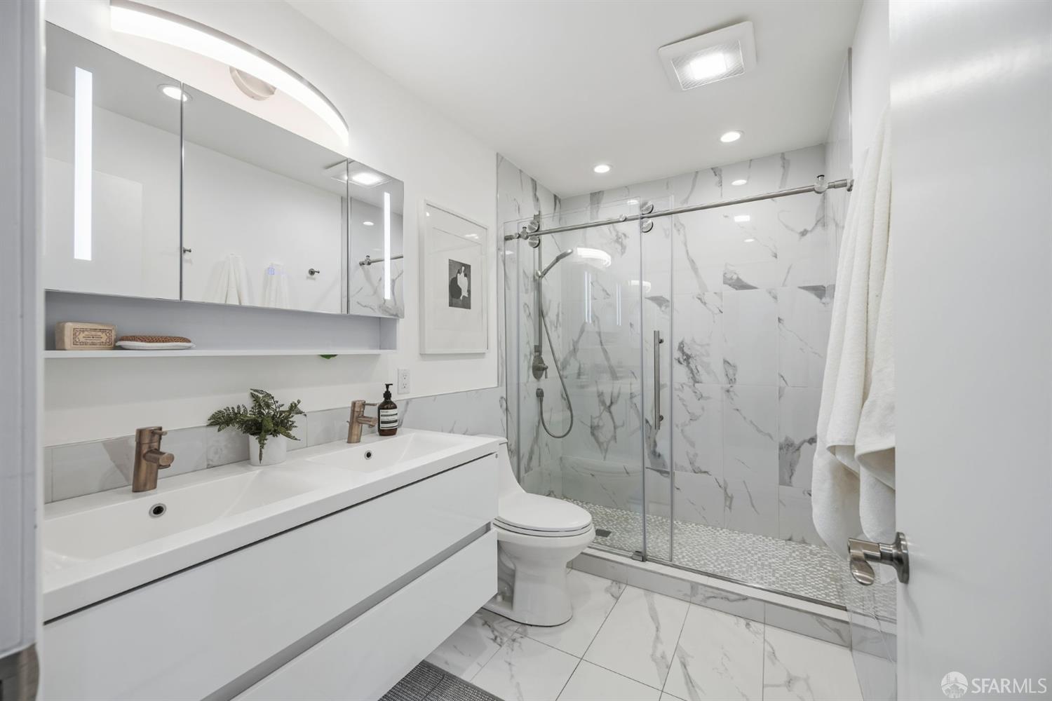 Detail Gallery Image 24 of 34 For 559 27th St #2,  San Francisco,  CA 94131 - 2 Beds | 1 Baths