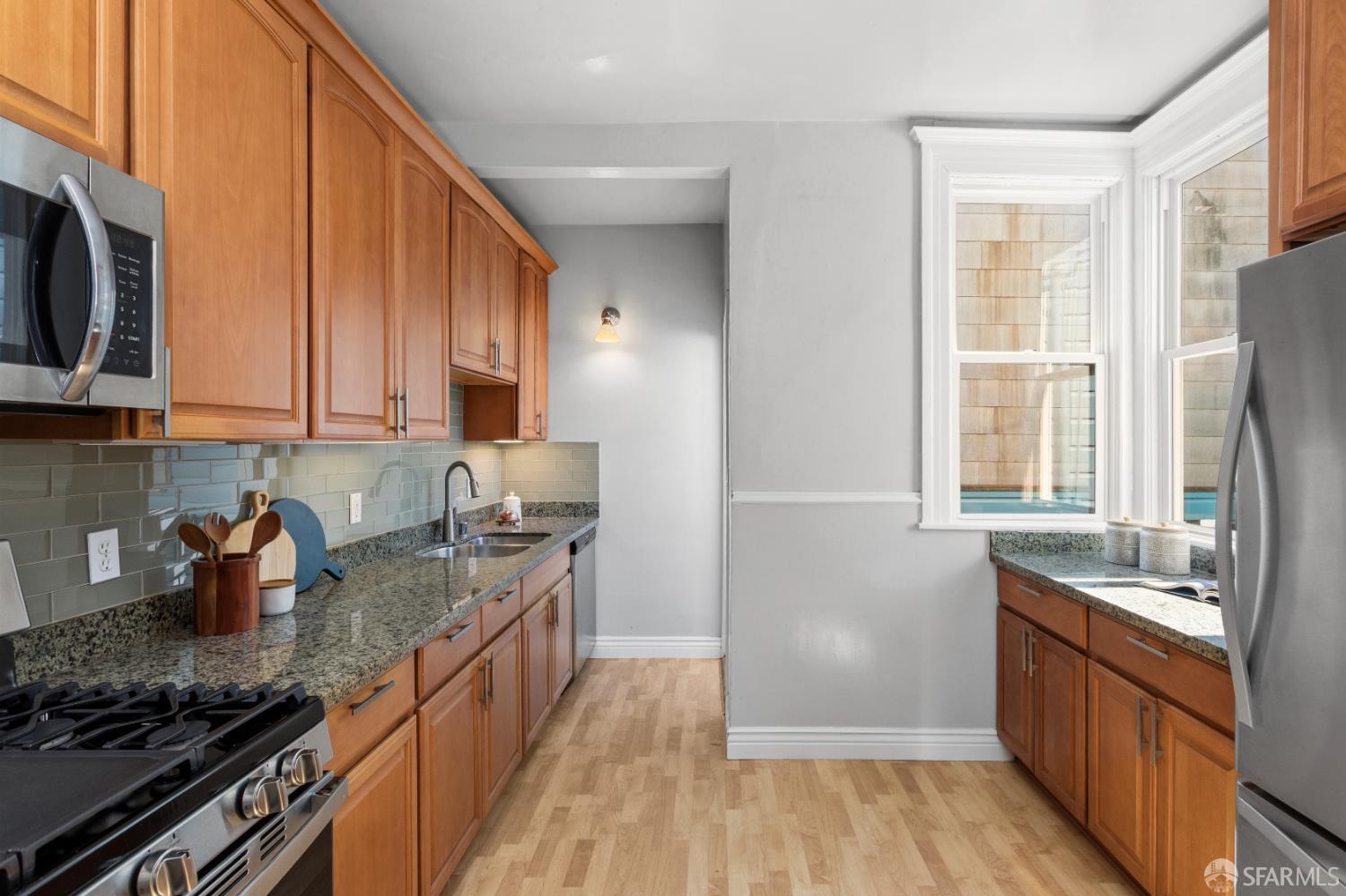 Detail Gallery Image 17 of 97 For 1239 6th Ave, San Francisco,  CA 94122 - 2 Beds | 1 Baths