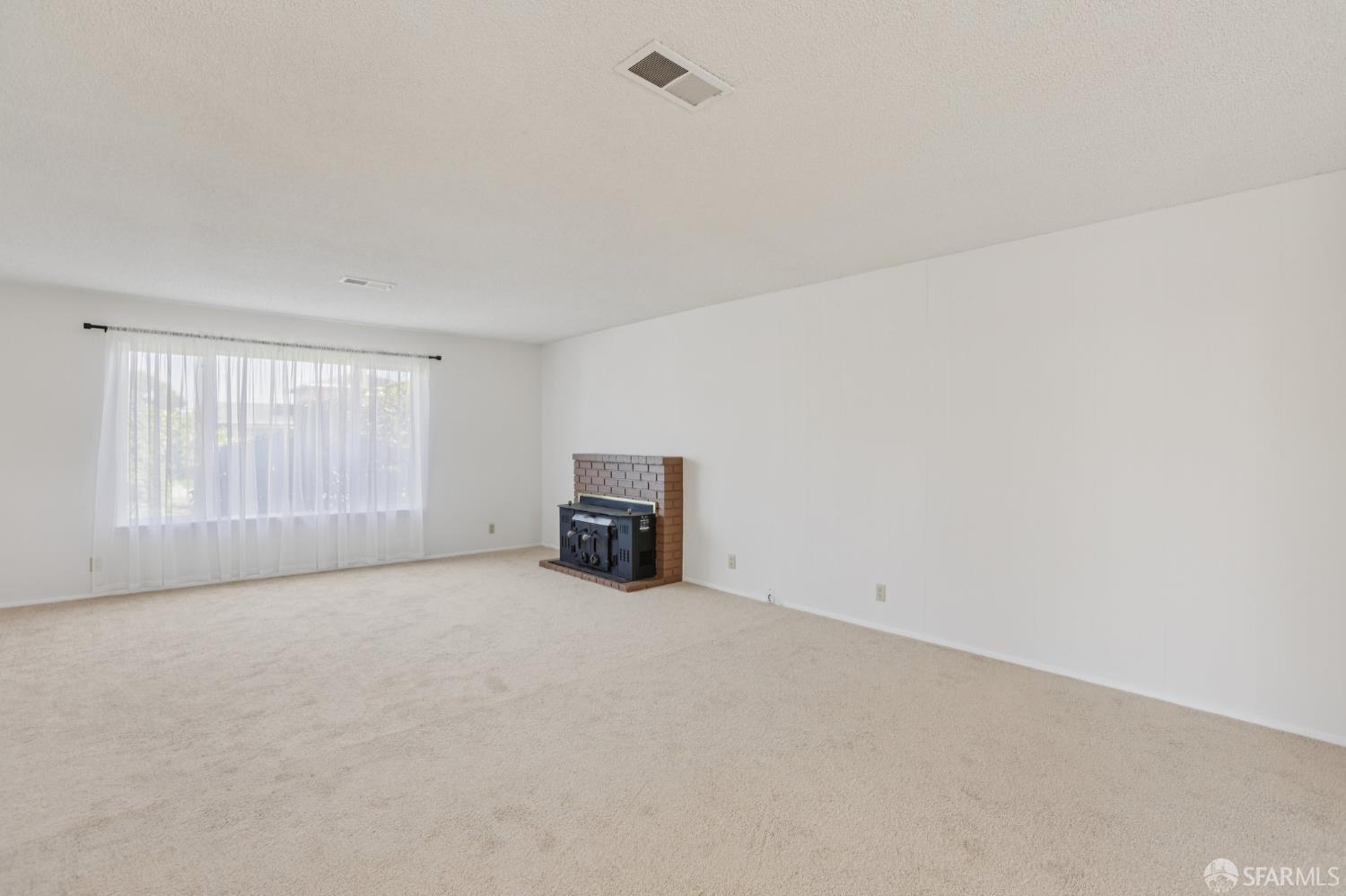 Detail Gallery Image 8 of 44 For 14563 Maracaibo Rd, San Leandro,  CA 94577 - 4 Beds | 2/1 Baths