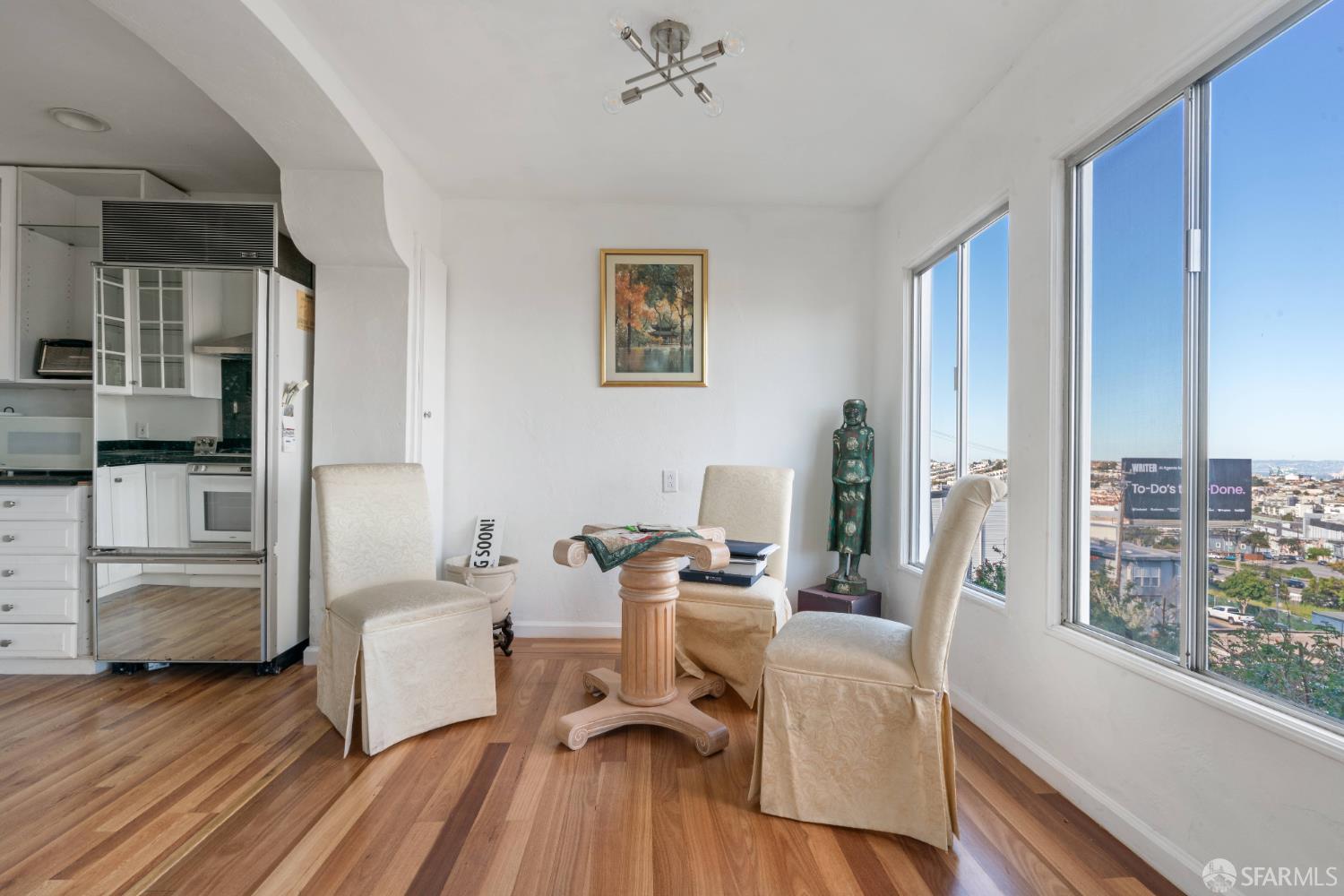 Detail Gallery Image 7 of 11 For 1033 Girard St, San Francisco,  CA 94134 - 3 Beds | 2 Baths