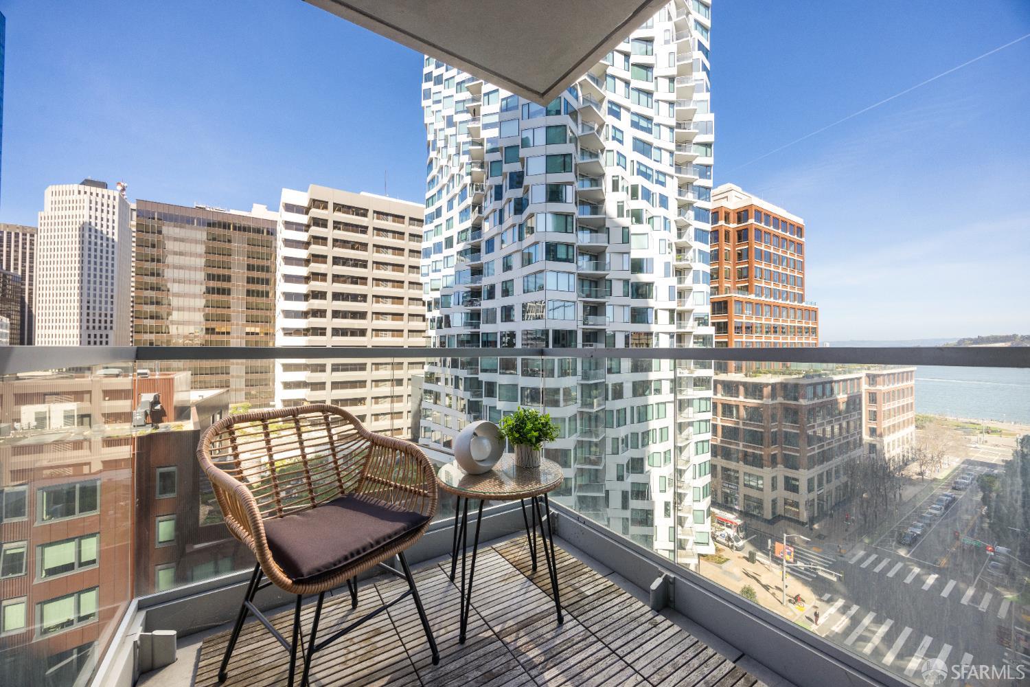 Detail Gallery Image 30 of 59 For 301 Main St 12b,  San Francisco,  CA 94105 - 2 Beds | 2 Baths