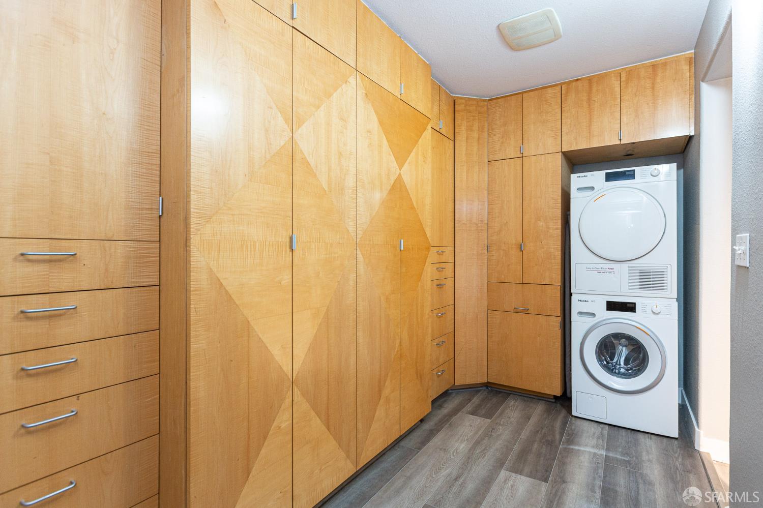 Photo #40: 426110365 Listing: Photo #40