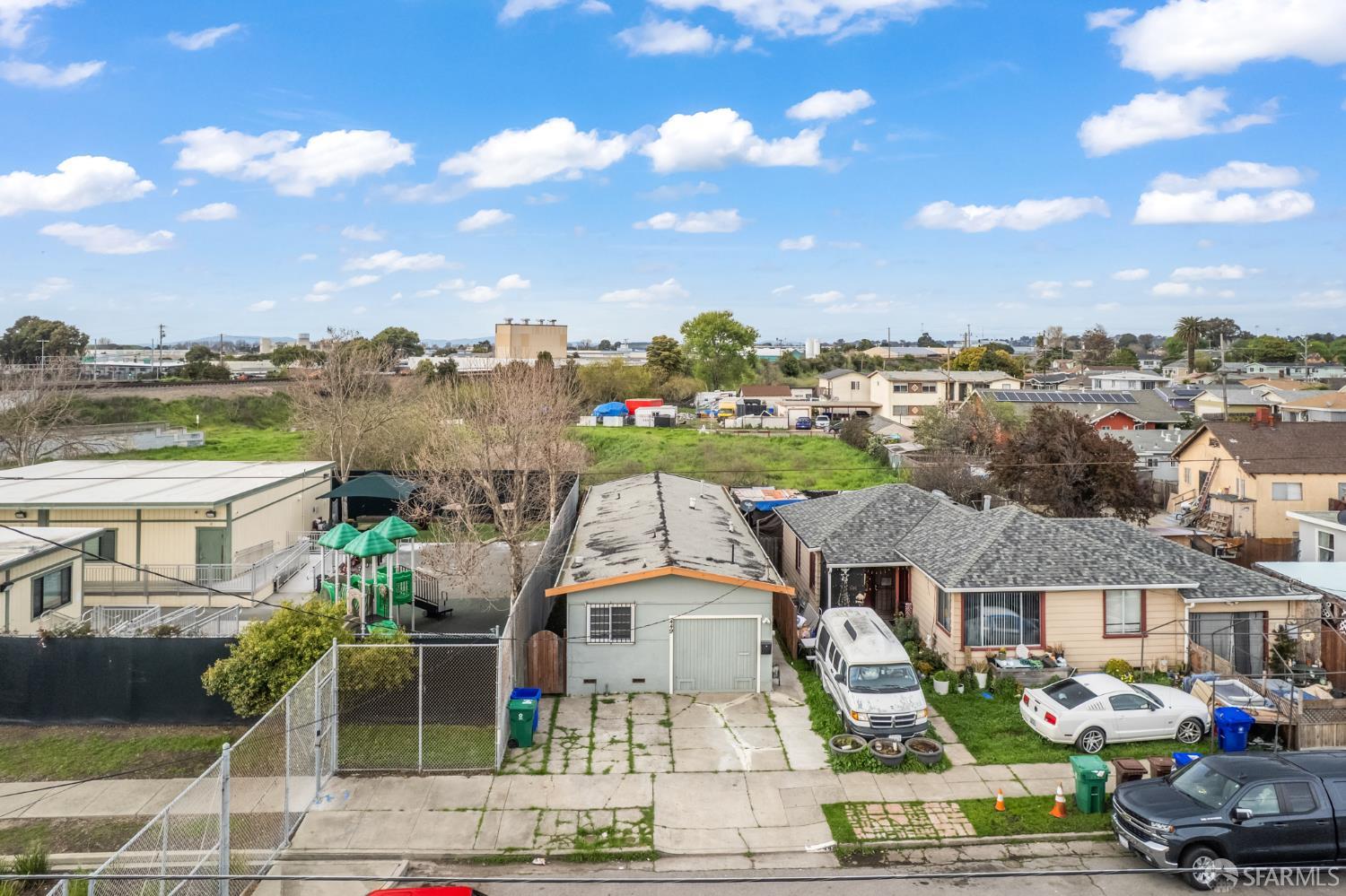 Detail Gallery Image 18 of 21 For 449 Lucas Ave, Richmond,  CA 94801 - 3 Beds | 2 Baths