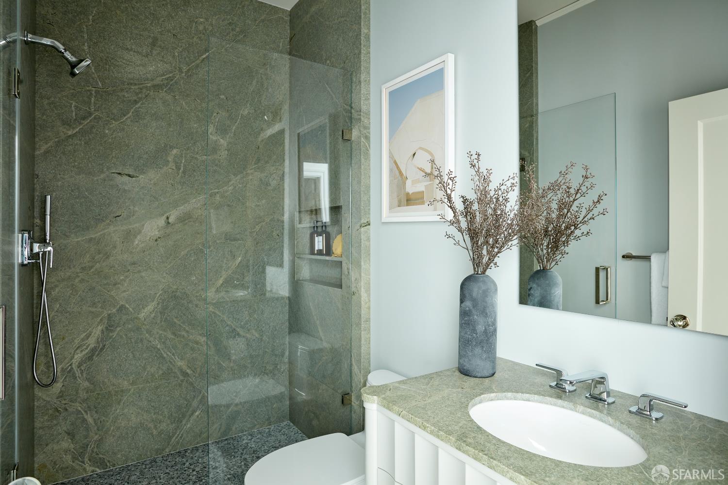 Detail Gallery Image 21 of 28 For 139 Cherry St, San Francisco,  CA 94118 - 3 Beds | 2/1 Baths