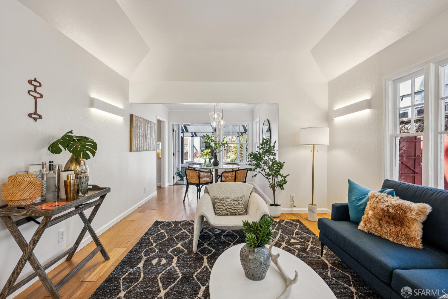 Detail Gallery Image 12 of 67 For 1928 Howard Ave, San Carlos,  CA 94070 - 3 Beds | 2 Baths