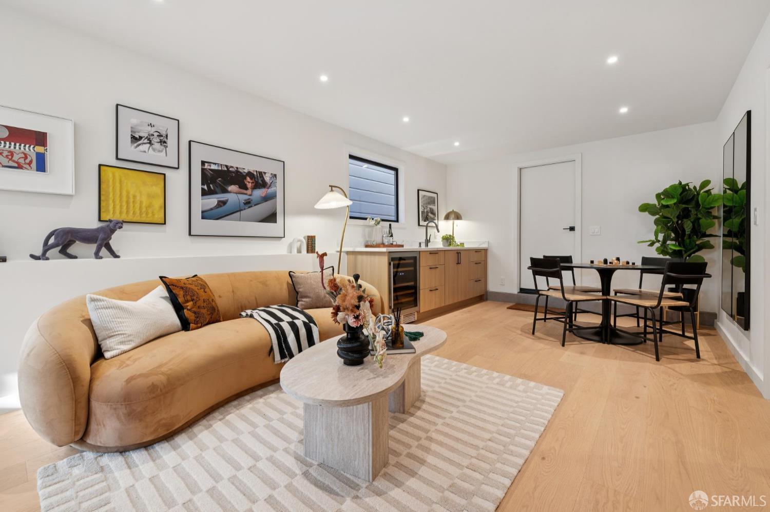 Detail Gallery Image 5 of 90 For 907 Athens St, San Francisco,  CA 94112 - 4 Beds | 4 Baths