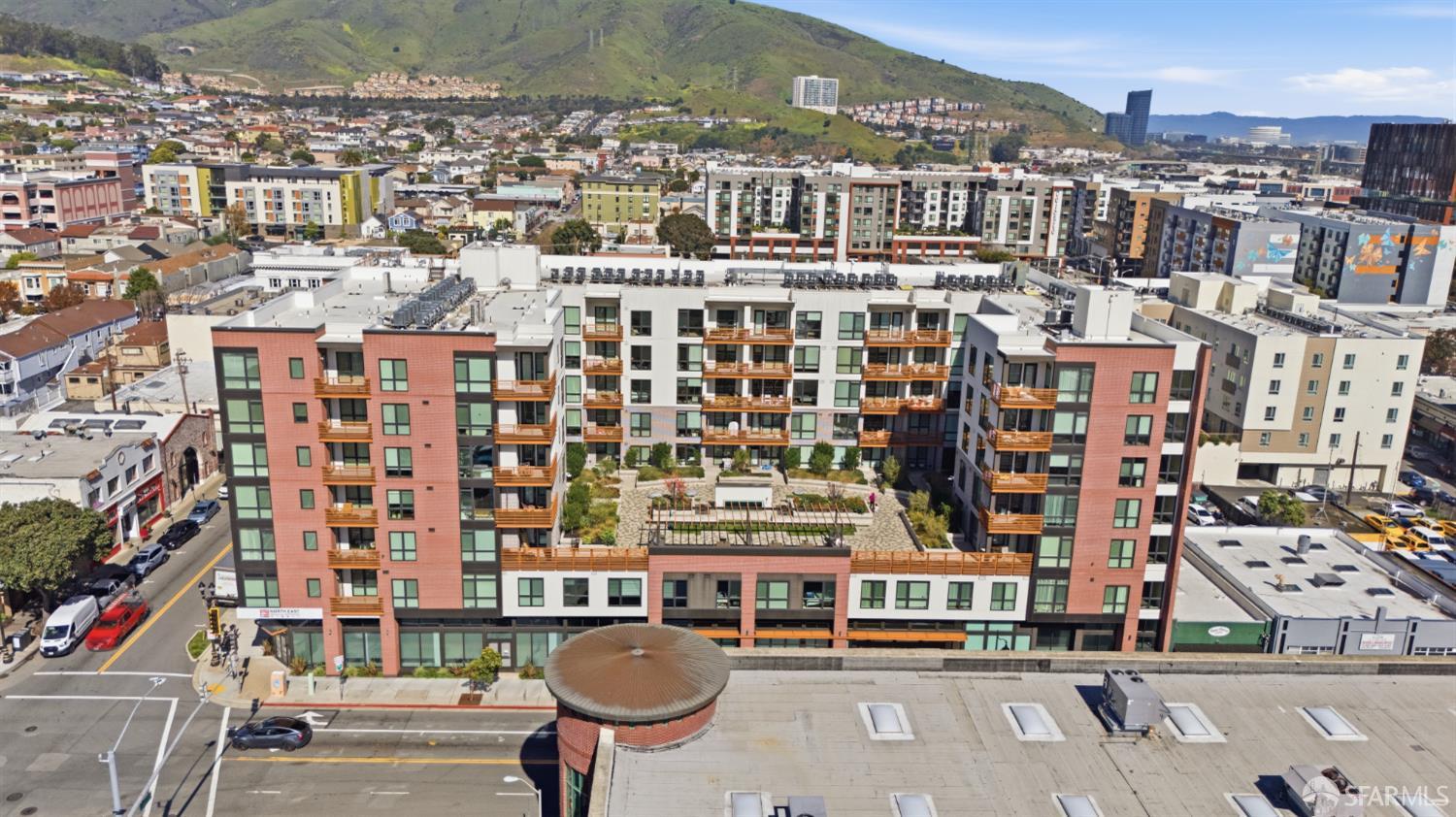 Detail Gallery Image 2 of 33 For 200 Linden Ave #804,  South San Francisco,  CA 94080 - 1 Beds | 1 Baths