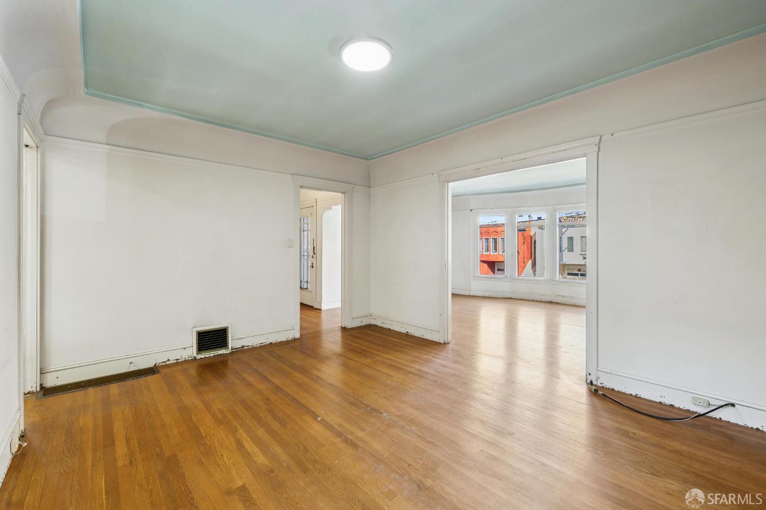 Detail Gallery Image 9 of 28 For 1683 21st Ave, San Francisco,  CA 94122 - 2 Beds | 1 Baths