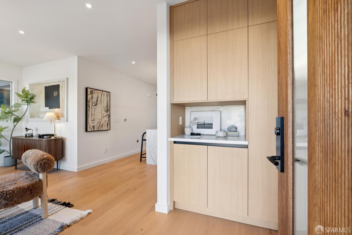 Detail Gallery Image 12 of 90 For 907 Athens St, San Francisco,  CA 94112 - 4 Beds | 4 Baths