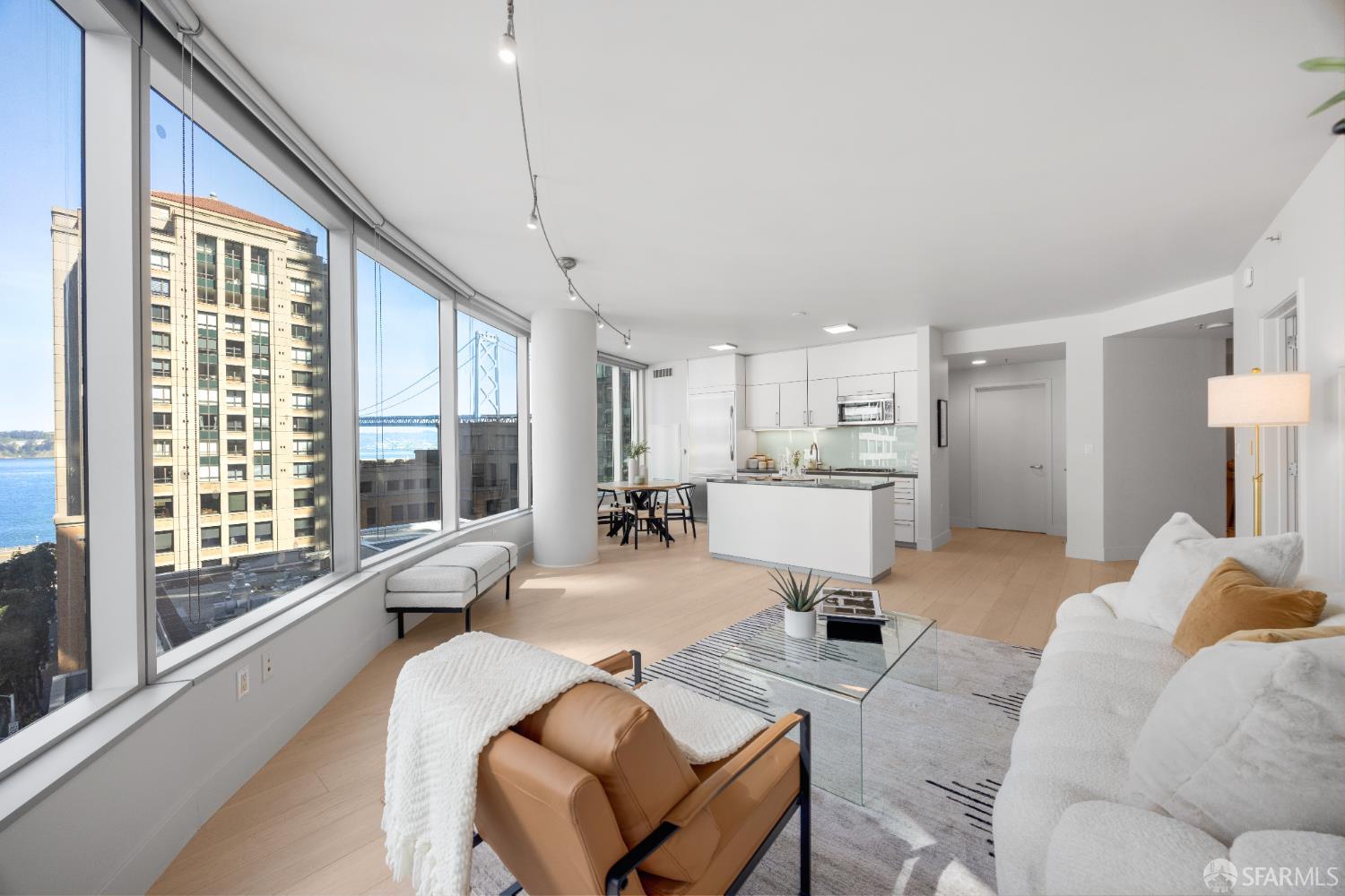 Detail Gallery Image 2 of 59 For 301 Main St 12b,  San Francisco,  CA 94105 - 2 Beds | 2 Baths