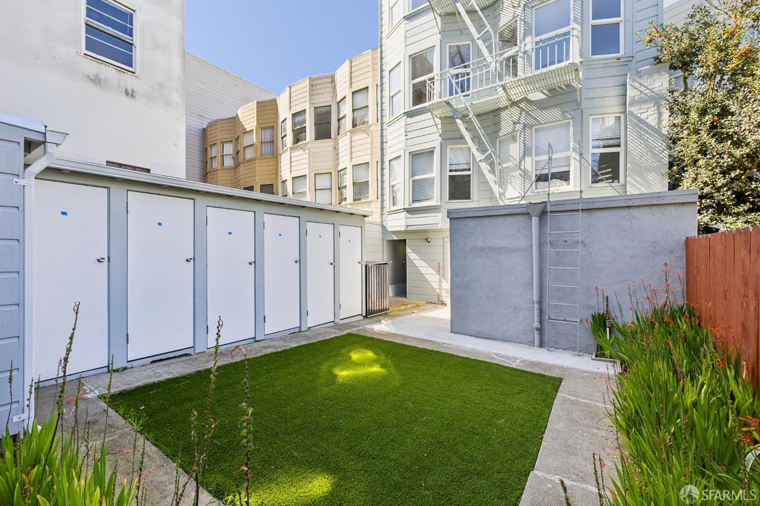 Detail Gallery Image 13 of 17 For 880 26th Ave #2,  San Francisco,  CA 94121 - 2 Beds | 1 Baths
