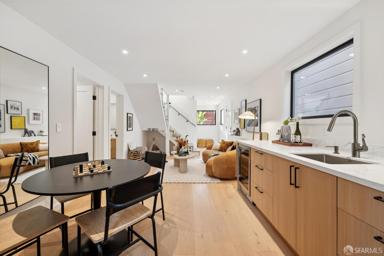 Detail Gallery Image 40 of 90 For 907 Athens St, San Francisco,  CA 94112 - 4 Beds | 4 Baths